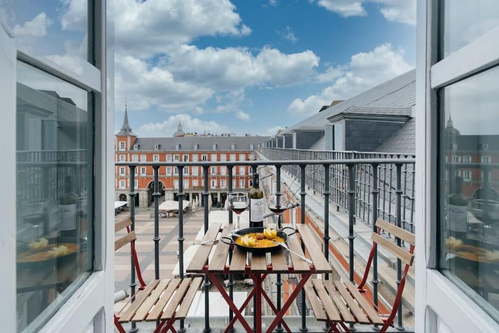Yoomi Homes Plaza Mayor Madrid Extérieur photo