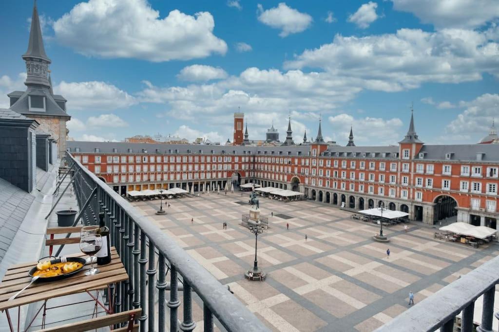 Yoomi Homes Plaza Mayor Madrid Extérieur photo